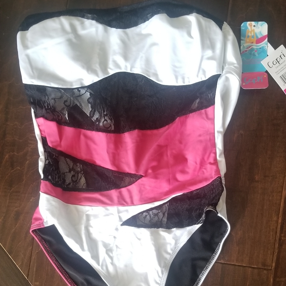 Womens medium swim suit